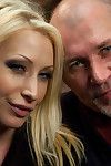 Cukierki Manson zwraca w porno później A dwa rok Przerwa w robić jej pierwszy anal seks ГКП