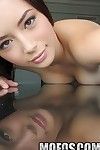 tiener Daisy Haze Kreeg haar eerste anaal neuken
