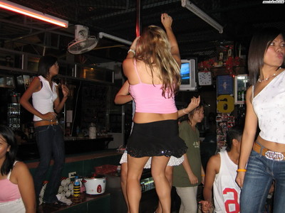 Adolescent pair astonishingly a thai bargirl