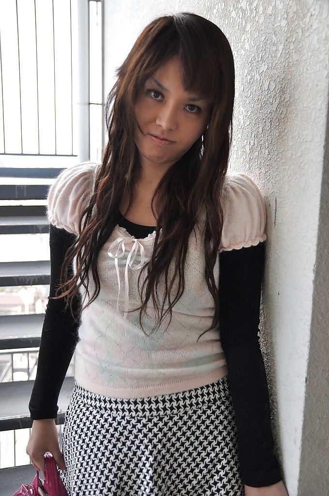 Yoshie Kiyokawa is one elegant Asia bitch that spreads her legs wide