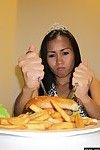 Thai cutie manger burger