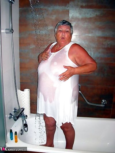 샤워기 때때로 할 필수 의 할머니 리비 질 3853