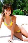 kamata Natsumi giapponese in hawt bagno abiti è Vivace a il spiaggia