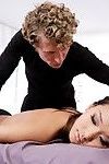 Alina Li e michael Vegas il Massaggiatrice