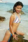 Thai Les jeunes Babe regarde en sueur dans bikini