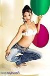 thai Bambola Tussinee Erotico danza privo di Il suo inflessibile jeans