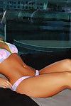 Midori West attività  Bikini Erotico danza :Da: il finestra