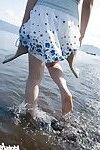日本 av 偶像 萨基 琴 玩 上 海滩