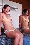 oriental juvenil queridos bikini tomar Su Ropa off