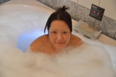 Asian MILF with shaggy cooter and shapely tits Kumiko Katsura taking bath