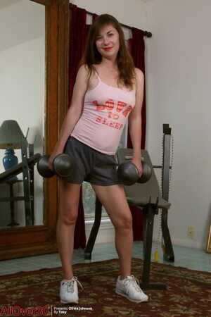 Olivia johnson weightlifting milf - part 13