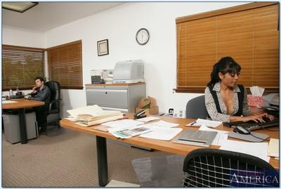 Ravishing hindu MILF Priya Anjali Rai scoring huge dick in the office