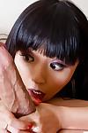 gorąca Azji masażystka Marika Hase wykończenia masaż z szczęśliwy zakończenie masturbuje się