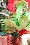 grün gehäutet Amateur Joanna Angel Posen sehr hot auf Weihnachten