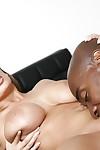 Grande titted milf Babe Alison Estrela tem interracial Sexo com um enorme pau