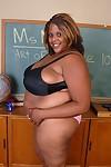 ผู้ใหญ่ ebony ครู ssbbw winxx นี่ undressing ใน คน ห้องเรียน