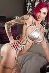 Tattooed MILF Anna Bell Peaks shares with us her wonderful body