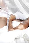 MILF en medias y sexy lencería Prinzzess Felicity Jade Consigue desnudo
