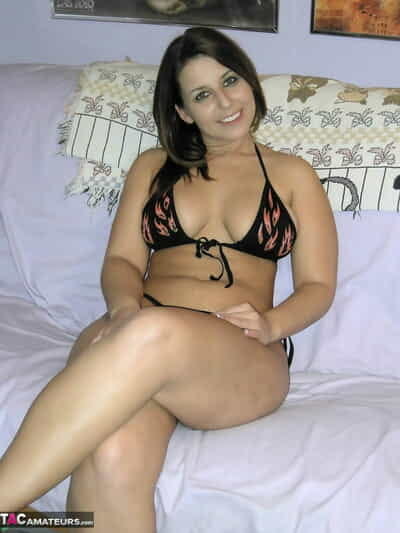Overweight amateur Lexxxi takes off her bikini prior to masturbating on a futon