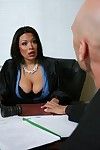 titsy Latina chick MILF Sienna Oeste es cavado Hardcore en su oficina tabla
