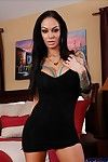 busty latina Angelina valentine auf Penis in handeln