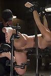 여자 torture, 극단적인 bondage, bastinado, 엉덩이 & 슬릿 fucking!
