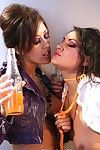 lesbianas Los polluelos Charley Chase y Capri Cavalli