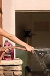 linda Amy Reid remove ela Biquini durante Carro lavagem