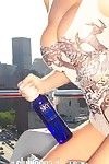 Jenna Jameson Beber Un Botella de vodka en raw york