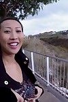 kinky oriental ángel Sharon Lee gangbanged en público lugares