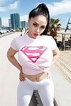 Alexandra sivroskya khuyến khích những superdick với cô ấy Supertits