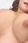 Triple Asiatique Babes Avec énorme seins orgie