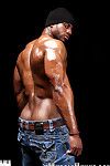 Smooth, chocolate-dark, supple skin, perfect symmetry, a pongy chief picture splendid muscularity with beautiful sweep coupled with balance - and, of course, get under one\'s killer glutes of get under one\'s complete bodybuilder: that s Varik Best. Forgive