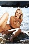 Hayden panettiere\'s stunning vagina rides a thick dong