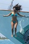coquine Kim Kardashian posant dans bikini