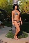 nghịch ngợm Kim kardashian giả trong Bikini