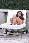 Sujo Kim kardashian posando no Biquini