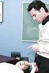 teen Liseli Amai Liu Şanlı teacher\'s shlong içinde yüz delik ve sperm stream Üzerinde yüz