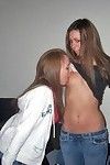 mujer en mujer chicas lamiendo su amigas húmedo billibongs en cam