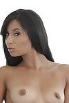 लैटिन आकर्षक किशोर मॉडल रिया रोड्रिगेज divulges उसके शिशु एक छेद में करीब ऊपर