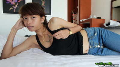 Juvenile Thai hotty with hunky labia lips benefits from dug by a Farang