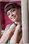 Young perfection Candy Rose stripped off and has joy in the bathtub