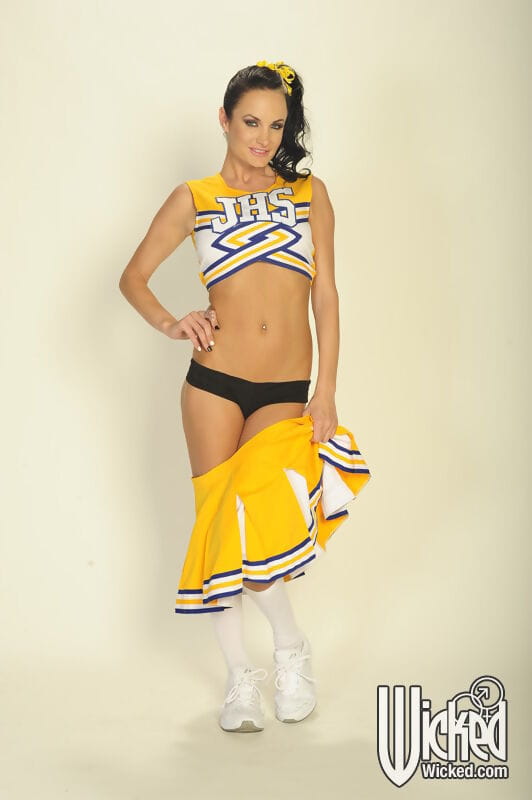 Breasty cutie Alektra Blue takes off cheerleader uniform to show fur pie