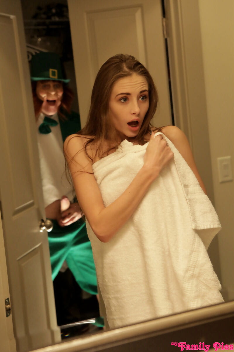 Adolescent hotty Kyler Quinn purchases caught astonishingly a Leprechaun by her parents
