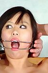 亚洲 疼痛 荡妇 的惩罚 在 铁杆 针 s&m 和 子宫 伤害 的 于 J