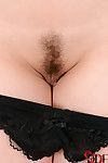 어두운 머리 퀸사 루시아 사 장난감 항문 구멍 도 로 쓰다듬어 섹시한중년여성 질