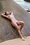 Szybcy i wściekli Łacińska Kochanie Adryanna duarte usuwa odzież i pyszni jej odpadów na w Plaża