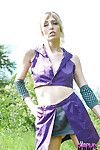 exotische fairy haren Schoonheid Jessica Jensen spelen Rond in een Ninja Outfit