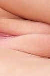 breasty Adolescente roxy Lovette llegar expuestos y exponer su Impresionante los dedos de los pies