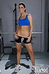 Sports MILF hotty India Summer shows her petite pantoons in the gym